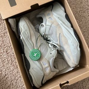 Adidas Yeezy Boost 700 Salt